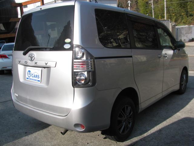 ヴォクシー 　４ナンバー貨物登録５人乗り（15枚目）
