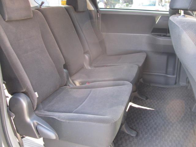 ヴォクシー 　４ナンバー貨物登録５人乗り（18枚目）