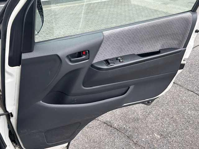 ハイエースバン ロングスーパーGL バッドフェイスボンネット ベッドキット 社外ナビ・フルセグTV バックカメラ ホワイトレタータイヤ 100Wコンセント 革調シートカバー 社外16インチAW 社外テールランプ ETC リモコンキー(31枚目)