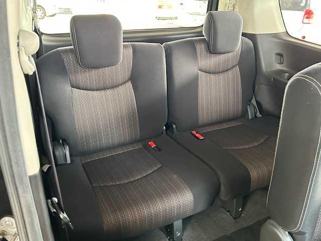 セレナ ハイウェイスター　Ｖセレ＋セーフティＩＩ　ＳＨＶ　・ワンオーナー車・純正８インチナビ・フルセグＴＶ・純正フリップダウンモニター・アラウンドビューモニター・エマージェンシーブレーキ・ＬＥＤヘッドライト・両側パワースライドドア・ＥＴＣ・インテリジェントキ（5枚目）