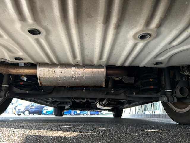 セレナ ハイウェイスター　Ｖセレ＋セーフティＩＩ　ＳＨＶ　・ワンオーナー車・純正８インチナビ・フルセグＴＶ・純正フリップダウンモニター・アラウンドビューモニター・エマージェンシーブレーキ・ＬＥＤヘッドライト・両側パワースライドドア・ＥＴＣ・インテリジェントキ（16枚目）