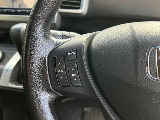 フリード Ｇ　ジャストセレクション　１オーナー車　純正ナビ・フルセグＴＶ　バックカメラ　両側電動スライドドア　純正フリップダウンモニター　ドライブレコーダー　ビルトインＥＴＣ　スマートキー　ステアリングリモコン（11枚目）