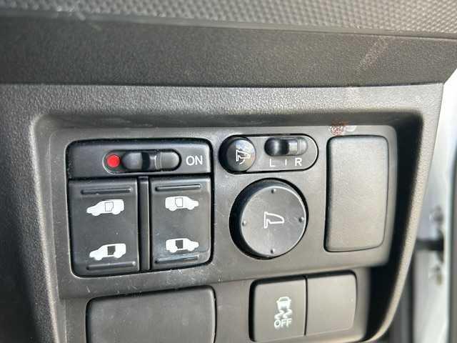 フリード Ｇ　ジャストセレクション　１オーナー車　純正ナビ・フルセグＴＶ　バックカメラ　両側電動スライドドア　純正フリップダウンモニター　ドライブレコーダー　ビルトインＥＴＣ　スマートキー　ステアリングリモコン（12枚目）