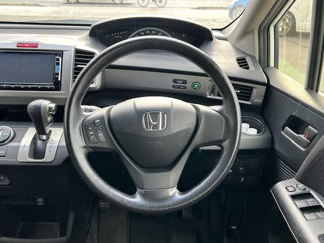 フリード Ｇ　ジャストセレクション　１オーナー車　純正ナビ・フルセグＴＶ　バックカメラ　両側電動スライドドア　純正フリップダウンモニター　ドライブレコーダー　ビルトインＥＴＣ　スマートキー　ステアリングリモコン（22枚目）