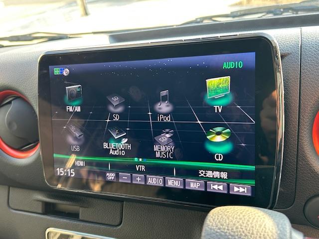 ＮＶ３５０キャラバンバン ロングプレミアムＧＸ　・ブラックギア・ワンオーナー車・社外９インチフローティングナビ・ベットキット・アラウンドビューモニター・ホワイトレター・ローダウン・ドライブレコーダー・左側パワースライドドア・ＬＥＤヘッドライト（8枚目）