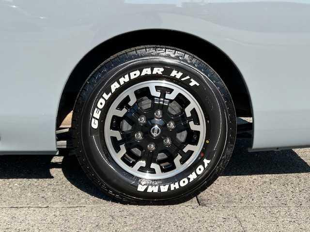 ＮＶ３５０キャラバンバン ロングプレミアムＧＸ　・ブラックギア・ワンオーナー車・社外９インチフローティングナビ・ベットキット・アラウンドビューモニター・ホワイトレター・ローダウン・ドライブレコーダー・左側パワースライドドア・ＬＥＤヘッドライト（36枚目）