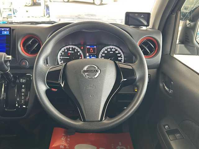 ＮＶ３５０キャラバンバン ロングプレミアムＧＸ　・ブラックギア・ワンオーナー車・社外９インチフローティングナビ・ベットキット・アラウンドビューモニター・ホワイトレター・ローダウン・ドライブレコーダー・左側パワースライドドア・ＬＥＤヘッドライト（44枚目）