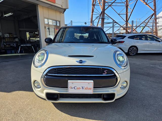 ＭＩＮＩ クーパーＳ　純正ナビ☆ＴＶ☆バックカメラ☆ユニオンジャックテールレンズ☆純正１７インチアルミ☆スマートキー２個☆ＥＴＣ☆ドライブレコーダー☆（11枚目）