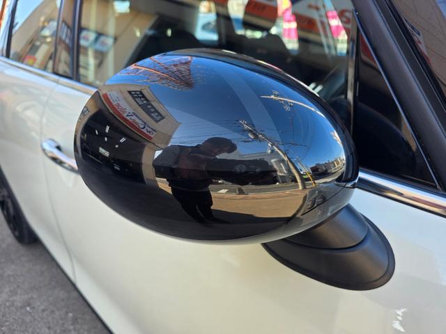 ＭＩＮＩ クーパーＳ　純正ナビ☆ＴＶ☆バックカメラ☆ユニオンジャックテールレンズ☆純正１７インチアルミ☆スマートキー２個☆ＥＴＣ☆ドライブレコーダー☆（17枚目）