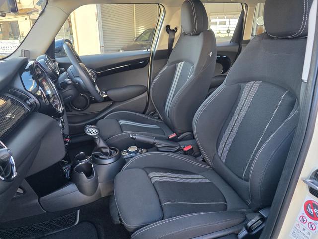 ＭＩＮＩ クーパーＳ　純正ナビ☆ＴＶ☆バックカメラ☆ユニオンジャックテールレンズ☆純正１７インチアルミ☆スマートキー２個☆ＥＴＣ☆ドライブレコーダー☆（27枚目）