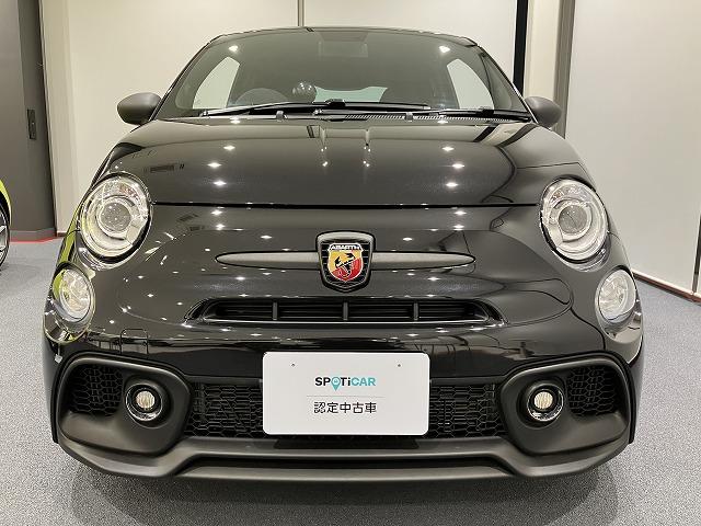 アバルト６９５セッタンタチンクエアニヴェルサーリオ ベースグレード（22枚目）