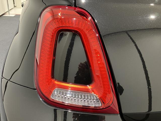 アバルト６９５セッタンタチンクエアニヴェルサーリオ ベースグレード（42枚目）