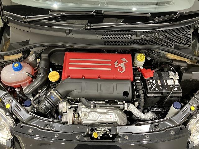 アバルト６９５セッタンタチンクエアニヴェルサーリオ ベースグレード（49枚目）