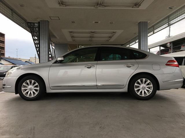 250XL 禁煙車 メーカーHDDナビ 前席パワーシート 助手席パワーオットマン インテリジェントキー バック&サイドカメラ ETC(24枚目)