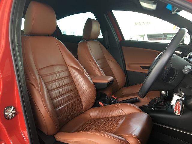 スポルティーバ 禁煙車 茶革シート カロッツェリアメモリナビ(57枚目)