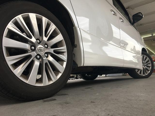 2.4Z ゴールデンアイズII 禁煙車 純正HDDナビ サンルーフ 純正フリップダウンモニター クルーズコントロール 黒半革シート コーナーセンサー HIDヘッドライト 両側電動ドア バックカメラ 純正18AW ETC(38枚目)