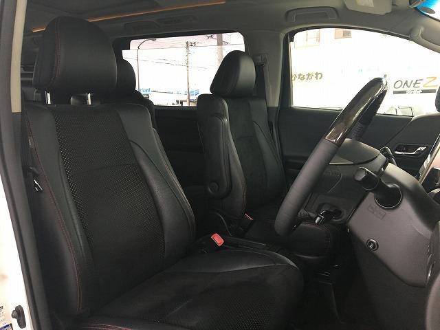 2.4Z ゴールデンアイズII 禁煙車 純正HDDナビ サンルーフ 純正フリップダウンモニター クルーズコントロール 黒半革シート コーナーセンサー HIDヘッドライト 両側電動ドア バックカメラ 純正18AW ETC(65枚目)