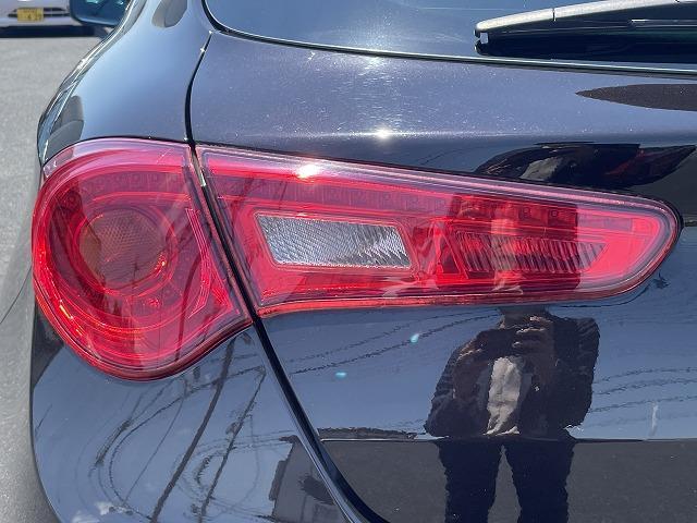 コンペティツィオーネ 禁煙車 黒半革シート パドルシフト バックソナー HIDヘッドライト シートメモリー 革巻きステアリング シートヒーター 純正17インチAW キーレスキー ETC(40枚目)