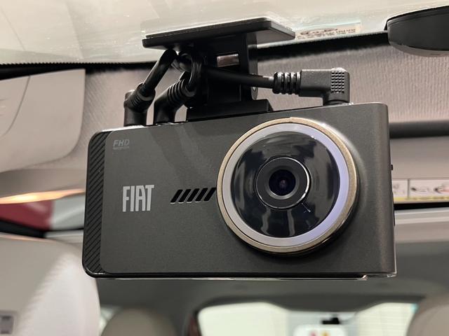 ５００ｅ アイコン　Ｕｃｏｎｎｅｃｔ　ガラスルーフ　バックモニター　シートヒーター　クルーズコントロール　純正１７インチＡＷ　ＬＥＤヘッドランプ　レザーシート（10枚目）