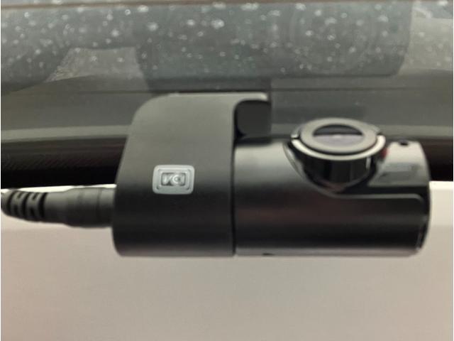 ５００ｅ アイコン　Ｕｃｏｎｎｅｃｔ　ガラスルーフ　バックモニター　シートヒーター　クルーズコントロール　純正１７インチＡＷ　ＬＥＤヘッドランプ　レザーシート（11枚目）