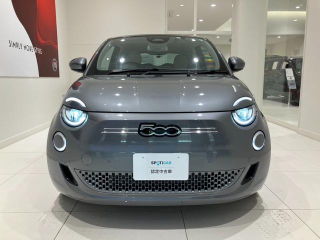 ５００ｅ アイコン　Ｕｃｏｎｎｅｃｔ　ガラスルーフ　バックモニター　シートヒーター　クルーズコントロール　純正１７インチＡＷ　ＬＥＤヘッドランプ　レザーシート（26枚目）