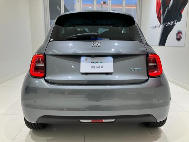 ５００ｅ アイコン　Ｕｃｏｎｎｅｃｔ　ガラスルーフ　バックモニター　シートヒーター　クルーズコントロール　純正１７インチＡＷ　ＬＥＤヘッドランプ　レザーシート（29枚目）