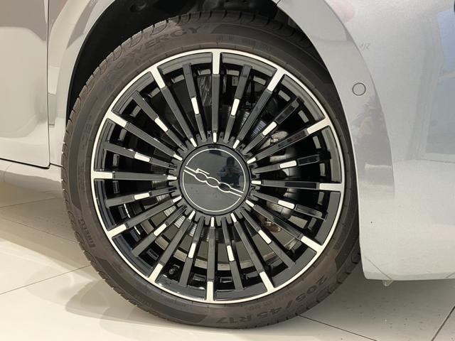 ５００ｅ アイコン　Ｕｃｏｎｎｅｃｔ　ガラスルーフ　バックモニター　シートヒーター　クルーズコントロール　純正１７インチＡＷ　ＬＥＤヘッドランプ　レザーシート（37枚目）