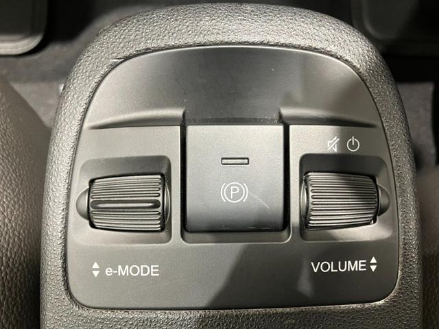 ５００ｅ アイコン　Ｕｃｏｎｎｅｃｔ　ガラスルーフ　バックモニター　シートヒーター　クルーズコントロール　純正１７インチＡＷ　ＬＥＤヘッドランプ　レザーシート（63枚目）
