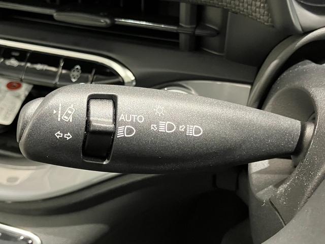 ５００ｅ アイコン　Ｕｃｏｎｎｅｃｔ　ガラスルーフ　バックモニター　シートヒーター　クルーズコントロール　純正１７インチＡＷ　ＬＥＤヘッドランプ　レザーシート（65枚目）