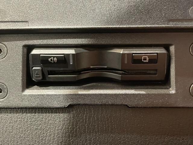 アバルト１２４ スパイダー 　６ＭＴ　ＬＥＤヘッドランプ　赤黒レザーシート　シートヒーター　ブレンボキャリパー　純正１７インチＡＷ　バックモニター　ＥＴＣ（9枚目）