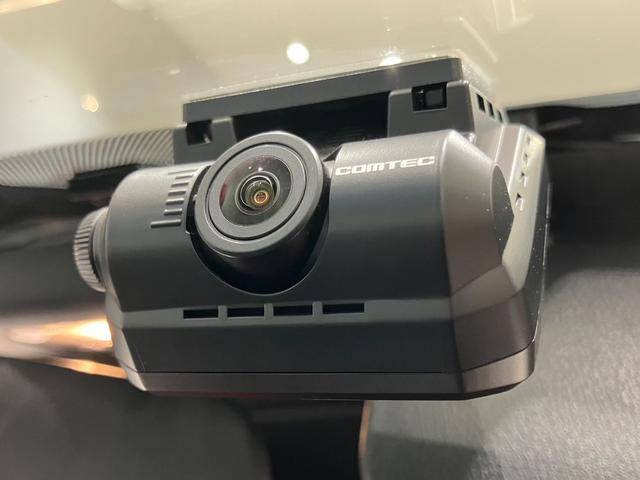 アバルト１２４ スパイダー 　６ＭＴ　ＬＥＤヘッドランプ　赤黒レザーシート　シートヒーター　ブレンボキャリパー　純正１７インチＡＷ　バックモニター　ＥＴＣ（10枚目）