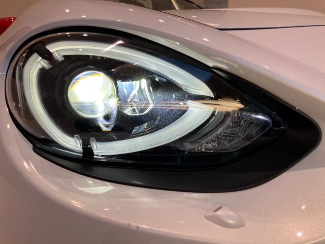 アバルト１２４ スパイダー 　６ＭＴ　ＬＥＤヘッドランプ　赤黒レザーシート　シートヒーター　ブレンボキャリパー　純正１７インチＡＷ　バックモニター　ＥＴＣ（33枚目）