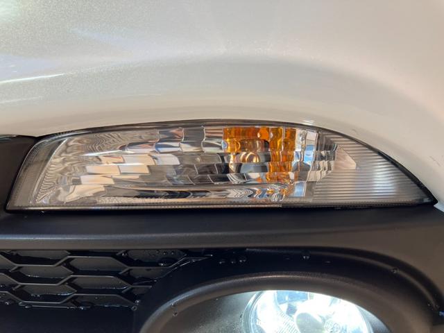 アバルト１２４ スパイダー 　６ＭＴ　ＬＥＤヘッドランプ　赤黒レザーシート　シートヒーター　ブレンボキャリパー　純正１７インチＡＷ　バックモニター　ＥＴＣ（36枚目）