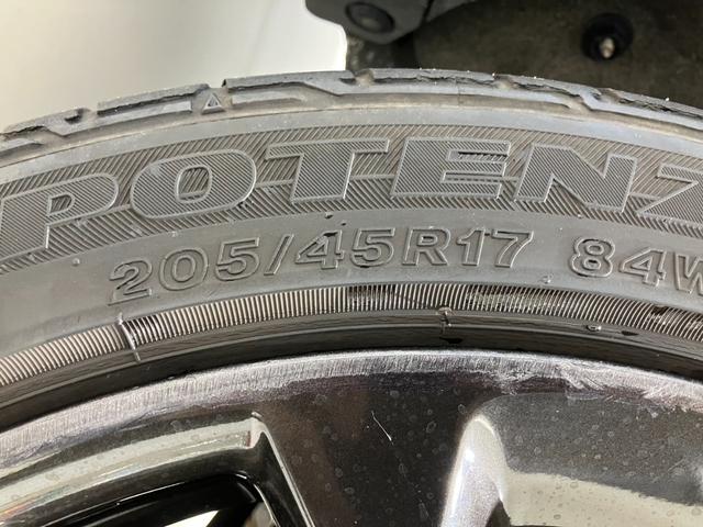 アバルト１２４ スパイダー 　６ＭＴ　ＬＥＤヘッドランプ　赤黒レザーシート　シートヒーター　ブレンボキャリパー　純正１７インチＡＷ　バックモニター　ＥＴＣ（48枚目）