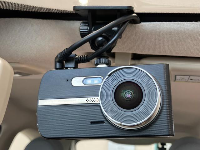 500 スーパーポップ 10thアニバーサリー 限定車 Uconnect ドラレコ ETC HIDヘッド キーレス 革巻きステアリング ディスプレイオーディオ(8枚目)