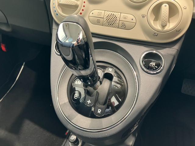 500 スーパーポップ 10thアニバーサリー 限定車 Uconnect ドラレコ ETC HIDヘッド キーレス 革巻きステアリング ディスプレイオーディオ(63枚目)