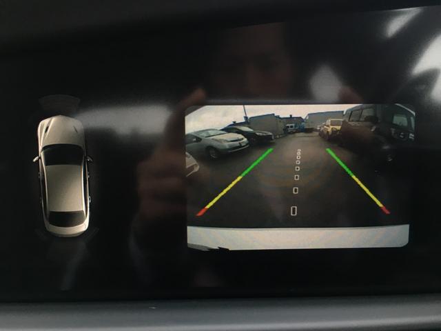 ジュリア クアドリフォリオ　ハーマンカードン　純正ディスプレイオーディオ　カーボンルーフ　バックモニター　ハーフレザーシート　シートヒーター　アダプティブクルーズコントロール　バックカメラ　純正１９インチＡＷ（7枚目）