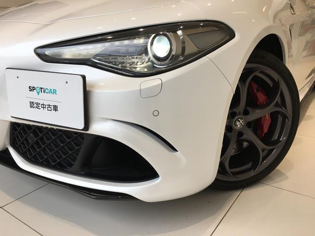 ジュリア クアドリフォリオ　ハーマンカードン　純正ディスプレイオーディオ　カーボンルーフ　バックモニター　ハーフレザーシート　シートヒーター　アダプティブクルーズコントロール　バックカメラ　純正１９インチＡＷ（32枚目）