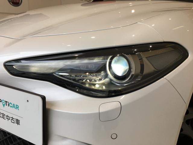 ジュリア クアドリフォリオ　ハーマンカードン　純正ディスプレイオーディオ　カーボンルーフ　バックモニター　ハーフレザーシート　シートヒーター　アダプティブクルーズコントロール　バックカメラ　純正１９インチＡＷ（34枚目）