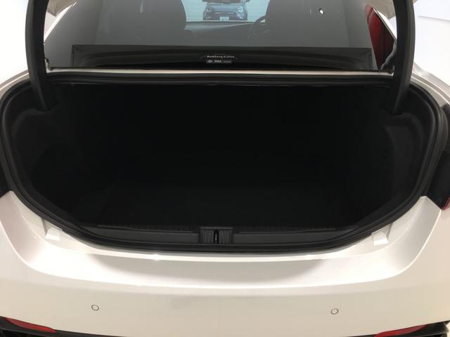 ジュリア クアドリフォリオ　ハーマンカードン　純正ディスプレイオーディオ　カーボンルーフ　バックモニター　ハーフレザーシート　シートヒーター　アダプティブクルーズコントロール　バックカメラ　純正１９インチＡＷ（77枚目）