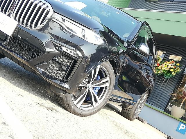 Ｘ７ ｘＤｒｉｖｅ　３５ｄ　Ｍスポーツ　ウエルネスＰＫＧ　スカイラウンジサンルーフ　ｈａｅｍａｎＫａｒｄｏｎスピーカー　パーキングアシストプラス　ドライビングアシストプロフェッショナル　メリノ革シート　アクティブベンチレーション　禁煙車（21枚目）