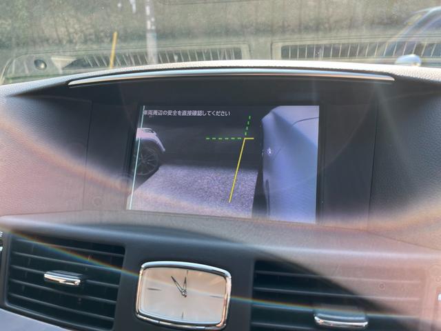 フーガ ３７０ＧＴ　社外マフラー　社外２０インチアルミ　ＨＤＤナビ　フルセグ　ＥＴＣ　Ｂカメラ　サイドカメラ　シートヒーター　シートクーラー　レーダークルコン　インパルエアロ　レーダー探知機　ドラレコ前後　シートメモリ（21枚目）