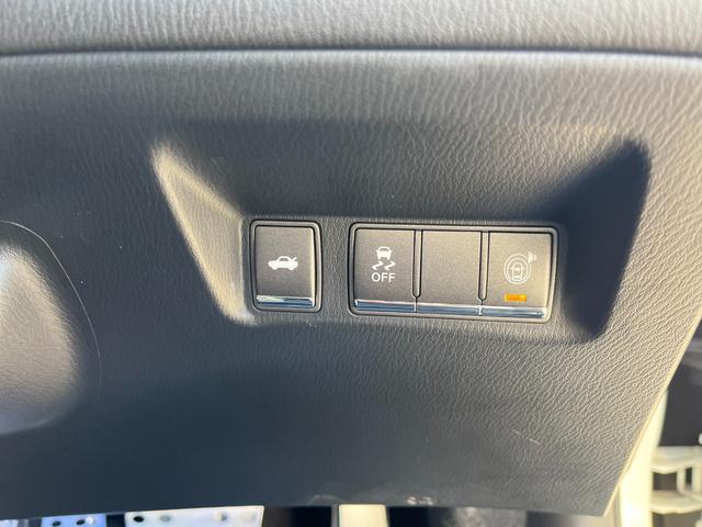 フーガ ３７０ＧＴ　社外マフラー　社外２０インチアルミ　ＨＤＤナビ　フルセグ　ＥＴＣ　Ｂカメラ　サイドカメラ　シートヒーター　シートクーラー　レーダークルコン　インパルエアロ　レーダー探知機　ドラレコ前後　シートメモリ（32枚目）