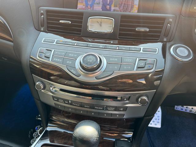 フーガ ３７０ＧＴ　社外マフラー　社外２０インチアルミ　ＨＤＤナビ　フルセグ　ＥＴＣ　Ｂカメラ　サイドカメラ　シートヒーター　シートクーラー　レーダークルコン　インパルエアロ　レーダー探知機　ドラレコ前後　シートメモリ（37枚目）