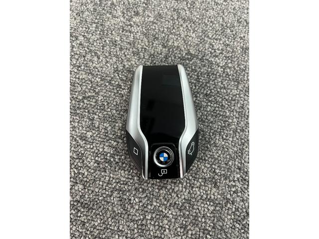 7シリーズ 740i プラスパッケージ ドライビングアシストプラス 20インチアルミ ローダウン 電動ガラスサンルーフ ベージュレザーシート ハーマンカードンサラウンドサウンド ドライビングアシストプラス オートトランク レーザーライト Bカメラ Fシートマッサージ付(41枚目)