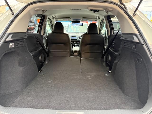 ヴェゼル ハイブリッドＺ・ホンダセンシング　／衝突軽減／ナビ／デジタルミラー型前後ドラレコ／Ｂｌｕｅｔｏｏｔｈ／バックカメラ／フルセグ／ＥＴＣ／レーダー探知機／ハーフレザーシート＆ヒーター／ＬＥＤヘッド／オートライト／パドルシフト／純正１７ＡＷ（10枚目）