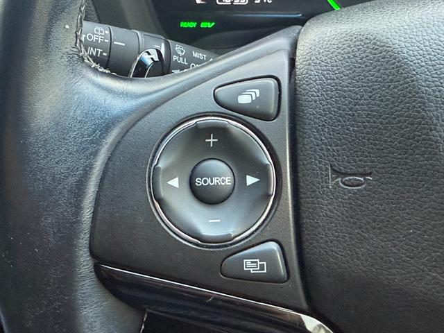ヴェゼル ハイブリッドＺ・ホンダセンシング　／衝突軽減／ナビ／デジタルミラー型前後ドラレコ／Ｂｌｕｅｔｏｏｔｈ／バックカメラ／フルセグ／ＥＴＣ／レーダー探知機／ハーフレザーシート＆ヒーター／ＬＥＤヘッド／オートライト／パドルシフト／純正１７ＡＷ（25枚目）