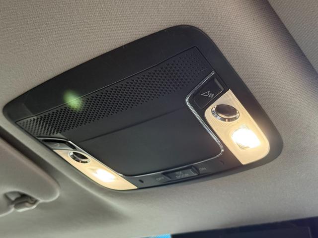 ヴェゼル ハイブリッドＺ・ホンダセンシング　／衝突軽減／ナビ／デジタルミラー型前後ドラレコ／Ｂｌｕｅｔｏｏｔｈ／バックカメラ／フルセグ／ＥＴＣ／レーダー探知機／ハーフレザーシート＆ヒーター／ＬＥＤヘッド／オートライト／パドルシフト／純正１７ＡＷ（32枚目）