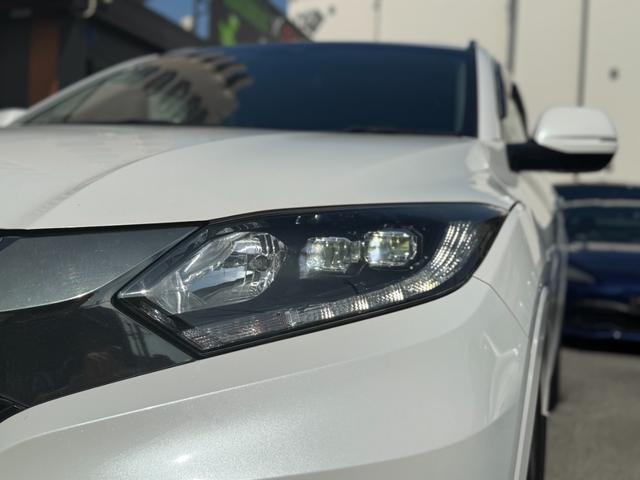 ヴェゼル ハイブリッドＺ・ホンダセンシング　／衝突軽減／ナビ／デジタルミラー型前後ドラレコ／Ｂｌｕｅｔｏｏｔｈ／バックカメラ／フルセグ／ＥＴＣ／レーダー探知機／ハーフレザーシート＆ヒーター／ＬＥＤヘッド／オートライト／パドルシフト／純正１７ＡＷ（50枚目）