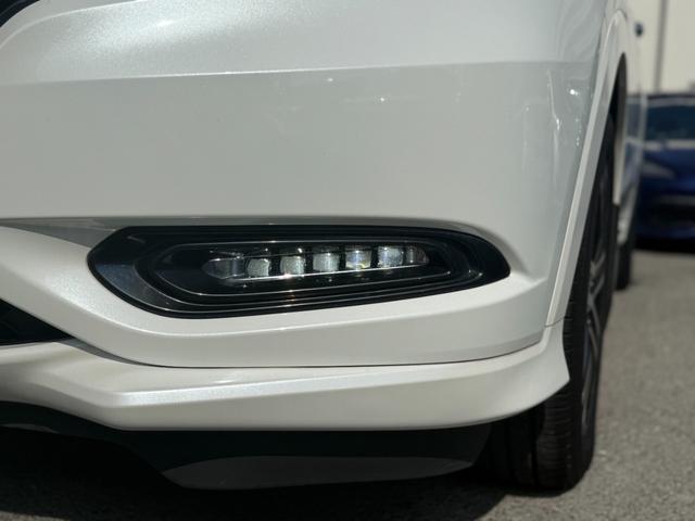 ヴェゼル ハイブリッドＺ・ホンダセンシング　／衝突軽減／ナビ／デジタルミラー型前後ドラレコ／Ｂｌｕｅｔｏｏｔｈ／バックカメラ／フルセグ／ＥＴＣ／レーダー探知機／ハーフレザーシート＆ヒーター／ＬＥＤヘッド／オートライト／パドルシフト／純正１７ＡＷ（51枚目）